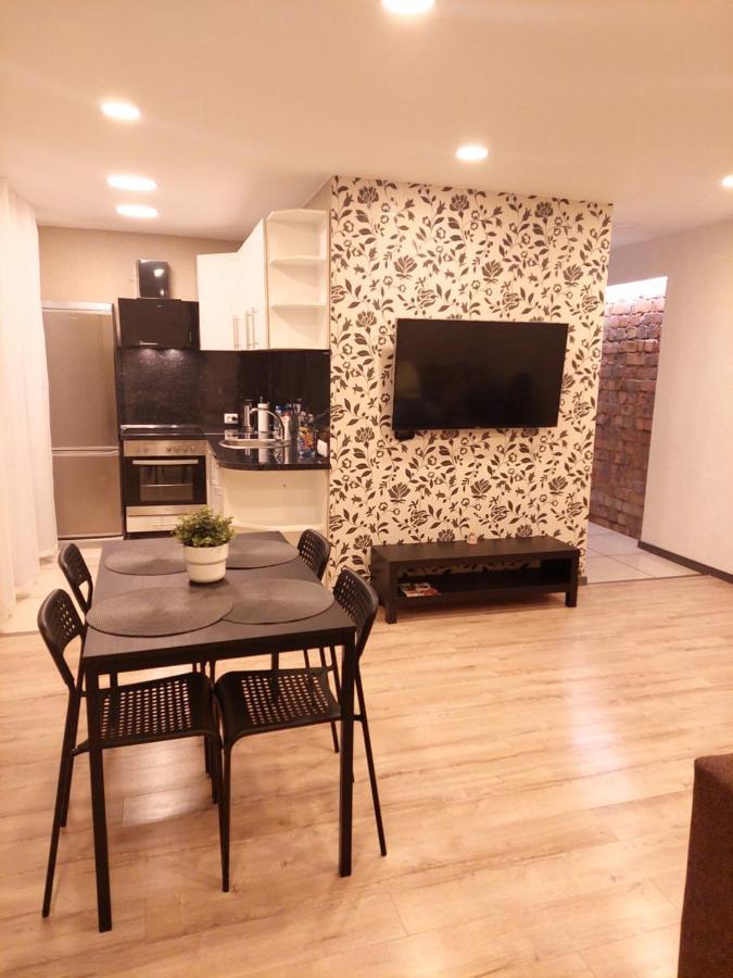 M14 Apartment Гулбене Экстерьер фото